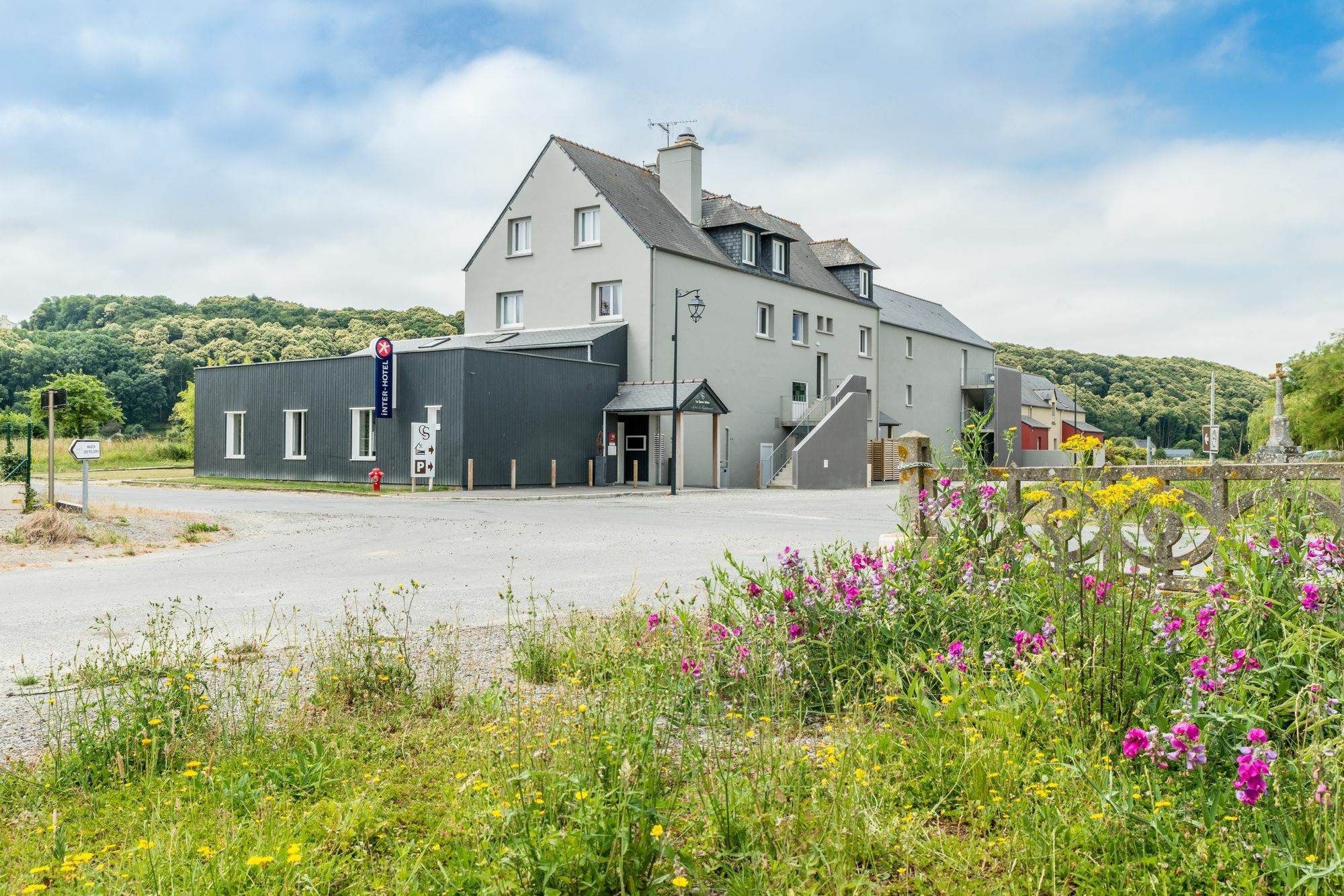 Inter-Hotel Le Mont Saint-Michel Sud Les Quatre Salines Roz-sur-Couesnon Esterno foto